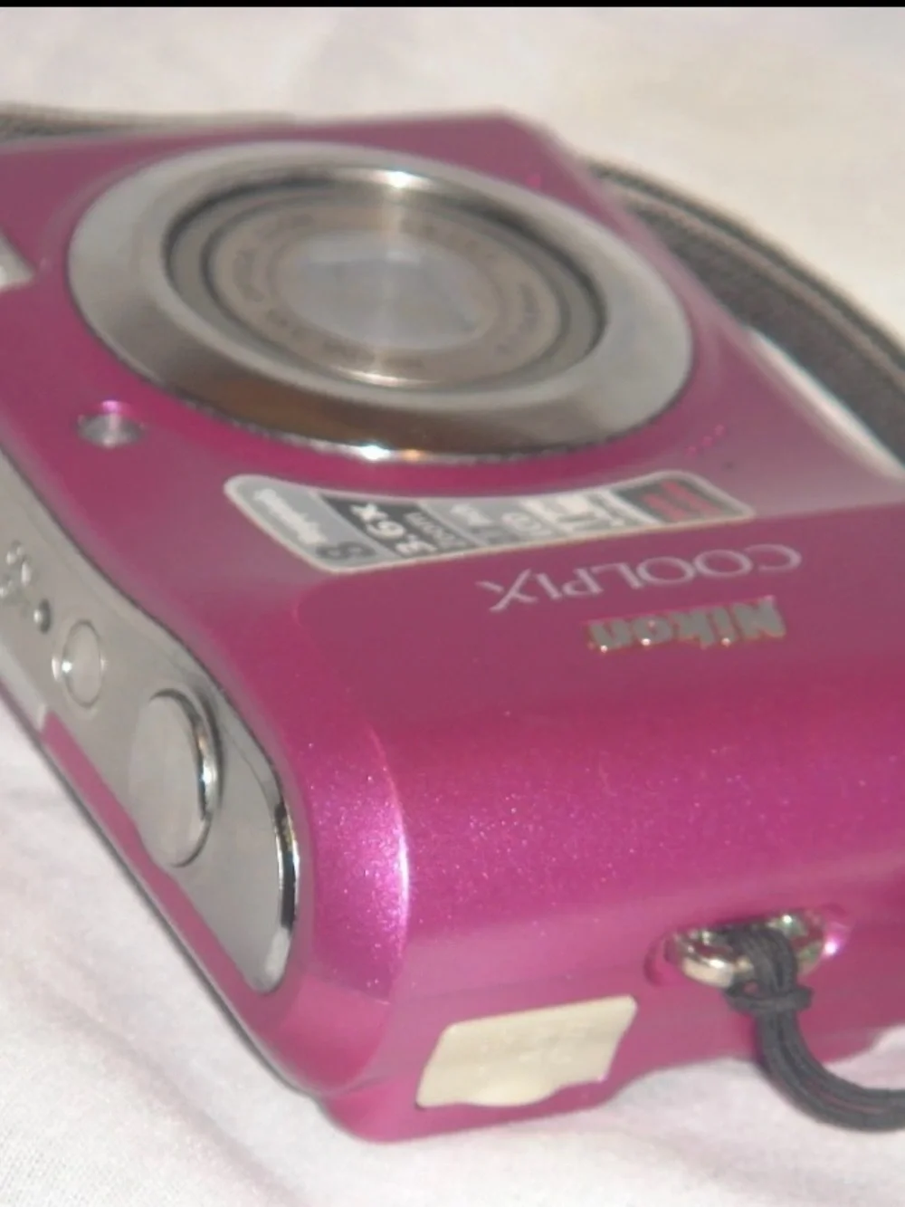 Nikon COOLPIX Pink Compact Digital Camera with Silver Lens